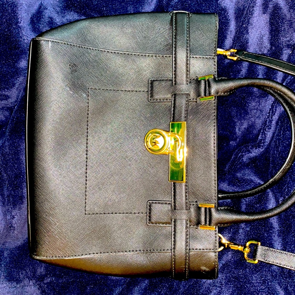 Micheal Kors purse